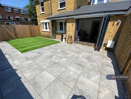 2 bedroom maisonette to rent - Photo 4