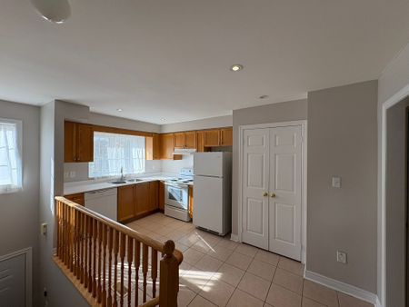 For Lease - 1128 Dundas Street Unit# 5, Mississauga, Ontario - Photo 4