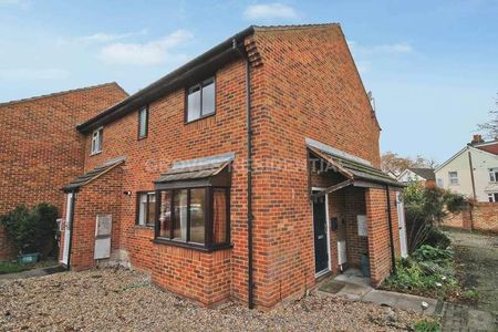 Virginia Close, New Malden, KT3 - Photo 5