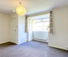 2 BEDROOM House - Semi-Detached - Photo 3