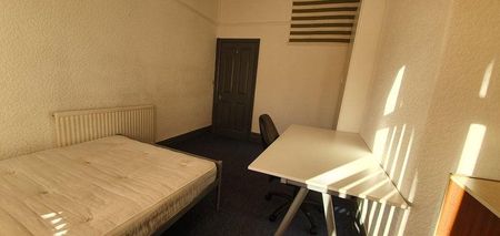 4 bedroom house to rent - Photo 2