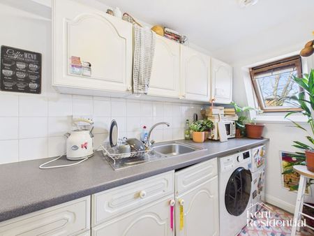 1 bed flat to rent in New Road, Chatham, ME4 - Photo 4