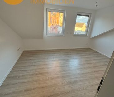 Helle und moderne 3 Zimmer DG-Wohnung mit sonnigem Flair und Balkon... - Photo 6