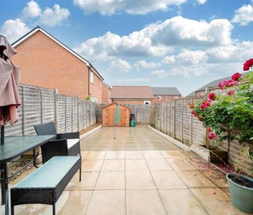 2 bedroom end of terrace house to rent - Photo 4