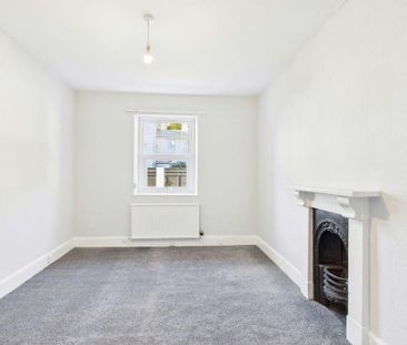 2 bedroom coach house to rent - Photo 5