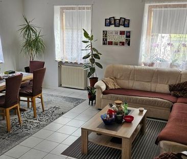 Wohnung mit 4 Zimmern, Wohnküche, Bad, Gäste-WC, Balkon/Terrasse - Photo 1