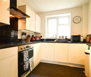 Epworth Court, 18 Hooley Range, Heaton Moor, Stockport, SK4 4HU - Photo 5