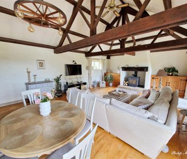 4 bedroom barn conversion to rent - Photo 1