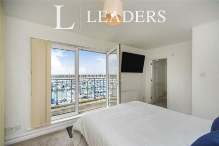 4 bedroom flat to rent - Photo 5