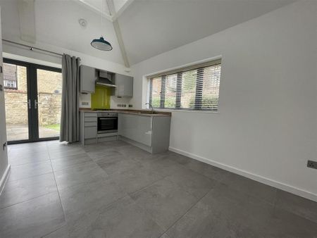 1 bedroom detached house to rent - Photo 2