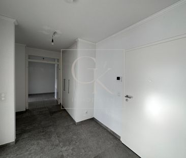 Stilvolle 4,5-Zimmer-Wohnung mit 2 Terrassen & 2 Stellplätzen - Foto 6