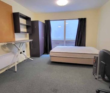 Stylish Studio Apartment for Rent – 315/12 Martin Square, Wellington - Photo 3