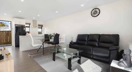 Luxury 2 Bedroom House in Glendene - Photo 2