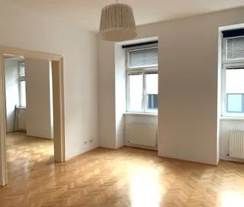 Helle Altbauwohnung in der Negerlegasse - Foto 1