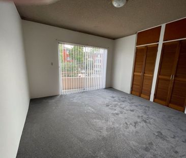 Top-Level Apartment in a Prime location - Photo 3