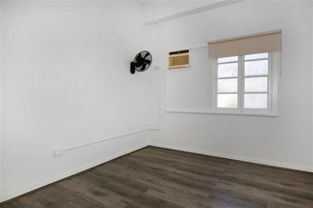 Modern, Low-Maintenance Living in a Prime Central Location! - Photo 4