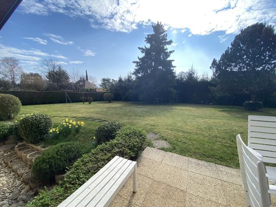 EXCLUSIVITY – 9-Room Detached Villa with Garden - Foto 1