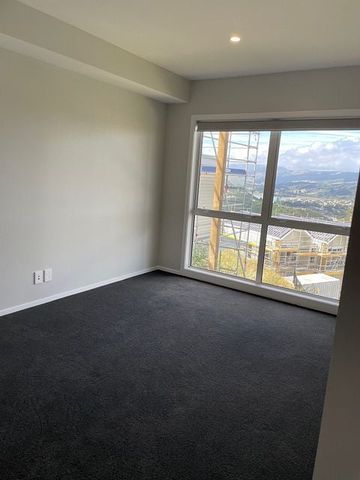 4 Bedrooms, 2 Bathrooms, Garage, Stunning Views!!! - Photo 3