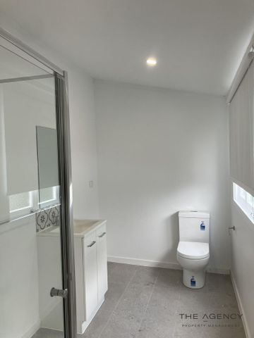 Three x 1‑Bedroom Units, Low‑Maintenance & Convenient Location - Photo 4