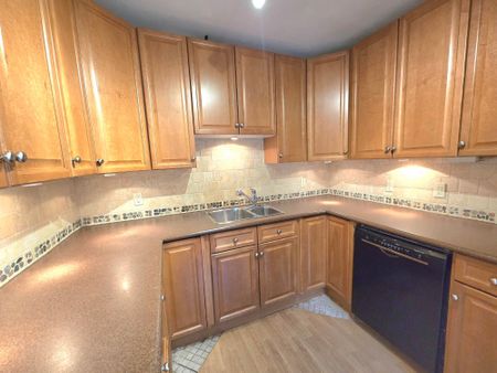 For Lease - 45 Fairholt Road Unit# 2, Hamilton, Ontario - Photo 5