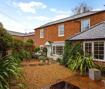 3 bedroom semi-detached house to rent - Photo 4