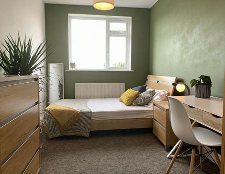 3 bedroom terraced house to rent - Photo 4