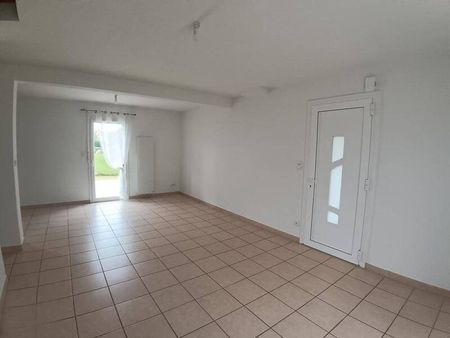Maison 4 pièces - - Photo 2