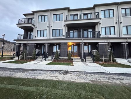 For Lease - 8 Matawin Lane, Richmond Hill, Ontario - Photo 4