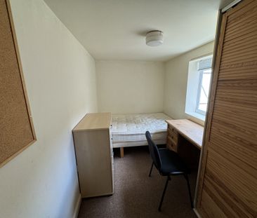 Ratcliffe Street, Burton Stone Lane - P10052 - Photo 5