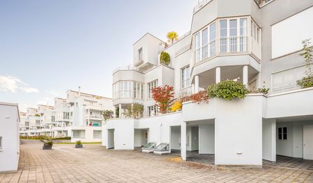 Grosszügige 6-Zimmer-Wohnung an toller Lage direkt See - Photo 3