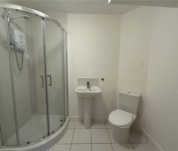 A 2 bedroom three storey end terrace townhouse. - Photo 4