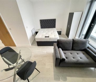 Studio to rent - Photo 2