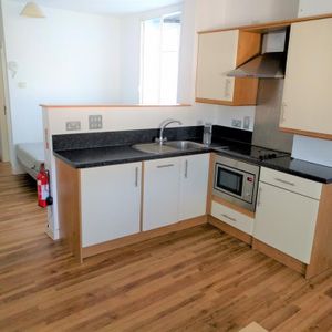 Studio to rent - Photo 3