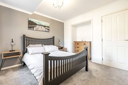 2 bedroom maisonette to rent - Photo 2