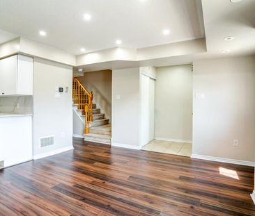 For Lease - 4975 Southampton Drive Unit# 344, Mississauga, Ontario - Photo 3