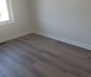 For Lease - 170 Attwater Drive Unit# 7, Cambridge, Ontario - Photo 4