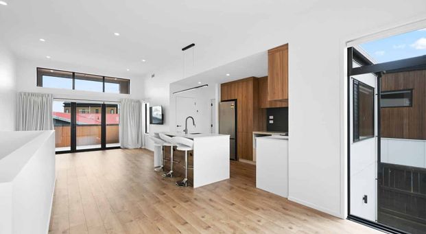 Modern Elegance in the Heart of Hamilton - Photo 1