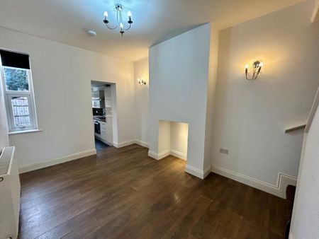 3 bedroom terraced house to rent - Photo 2