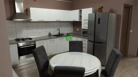 Apartament de inchiriat 3 camere Sibiu Turnisor - Photo 2