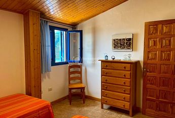 ** To rent 1 bedroom beach front house in Las Galletas