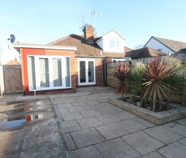 2 bedroom bungalow to rent - Photo 3