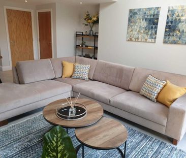 1 bedroom in a house share to rent - Photo 2