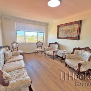 TOP FLOOR UNIT - Photo 2