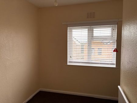 Room in a Shared House, Crome Road, BS7 - Photo 3