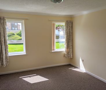 2 bedroom flat to rent Waterford Place, Highcliffe - Photo 5
