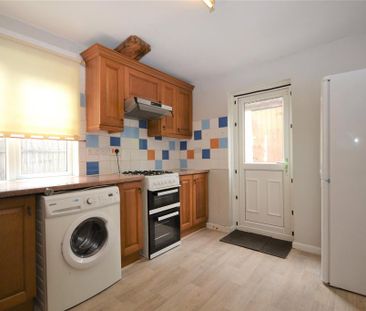 3 bedroom semi-detached house to rent - Photo 5