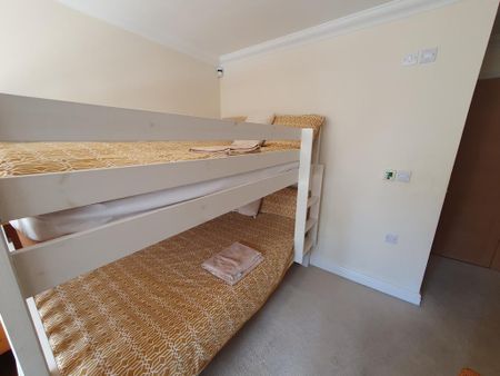2 bedroom apartment to rent - Photo 5