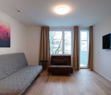 Grosse, moderne und frisch renovierte 3 Zimmer Wohnungen mit Balkon - Photo 1