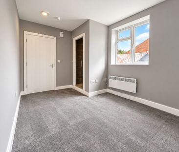 Forton Road, Gosport - Photo 1