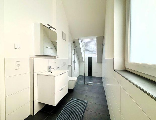 Trendige 4-Zimmer-Wohnung – Modern, Möbliert und Perfekt für eine WG - Photo 1